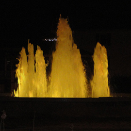 Bassin d'eau extérieur